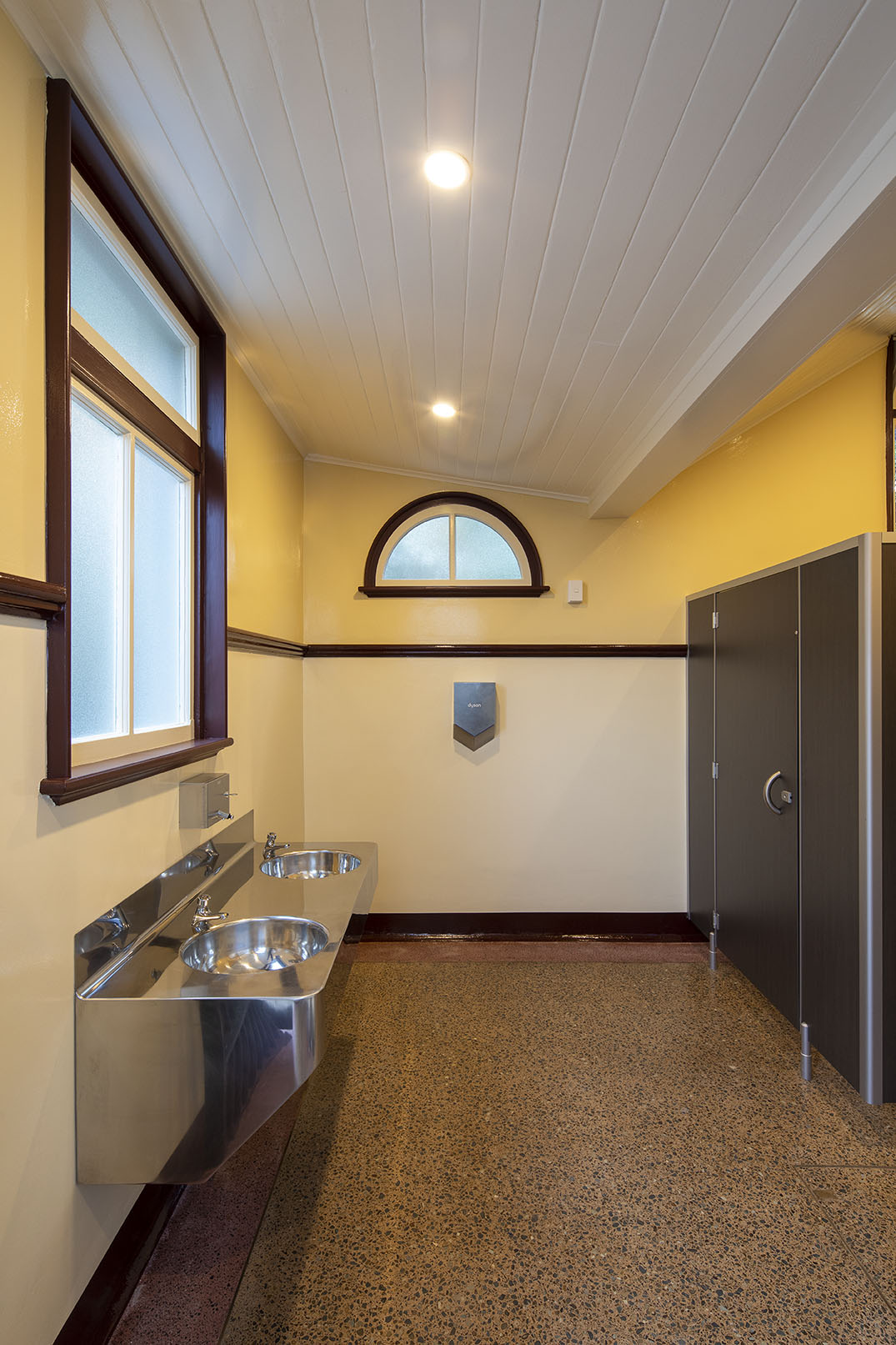 Symonds Street Public Conveniences & Shelter