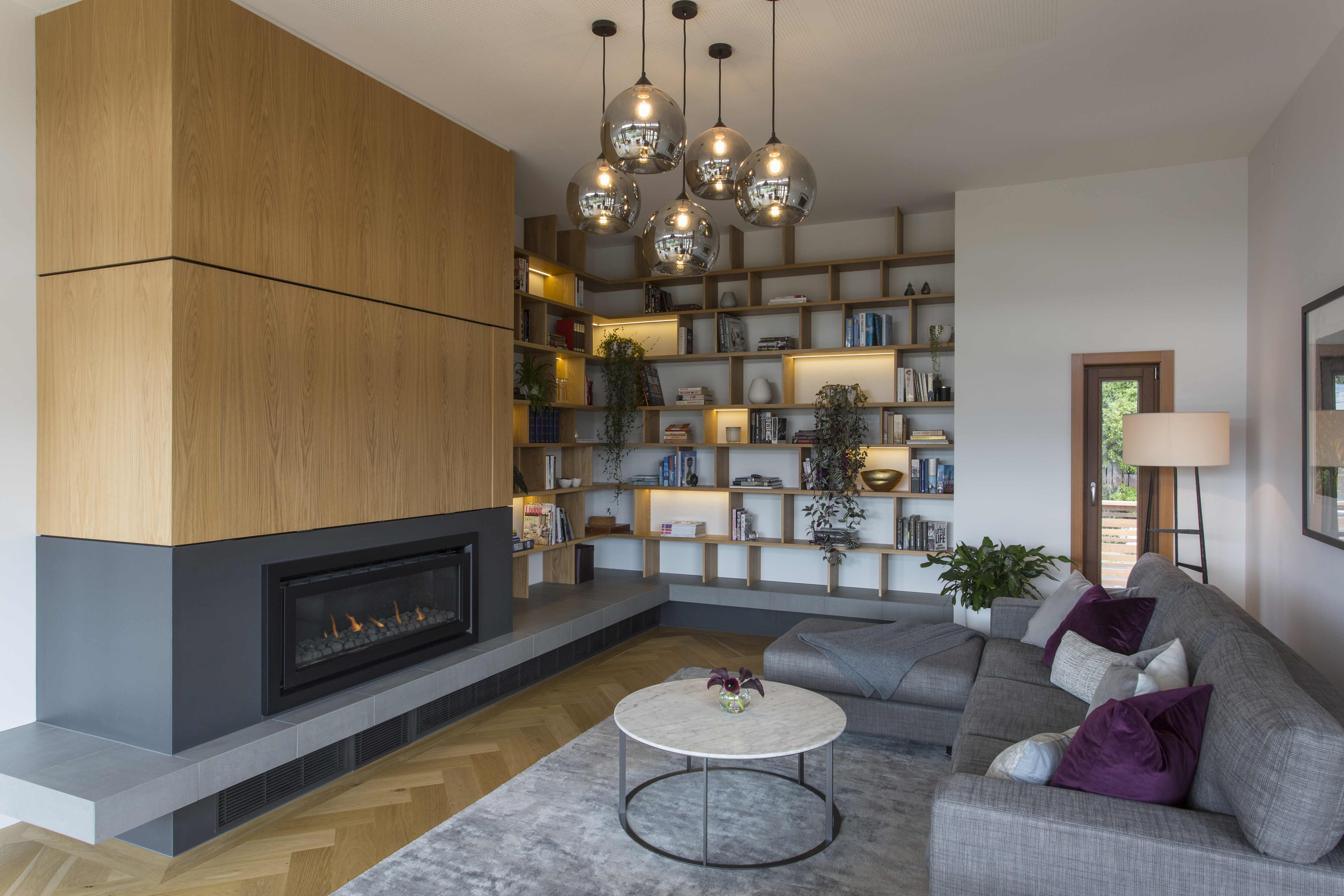 brownville-crescent-lounge-8-of-10