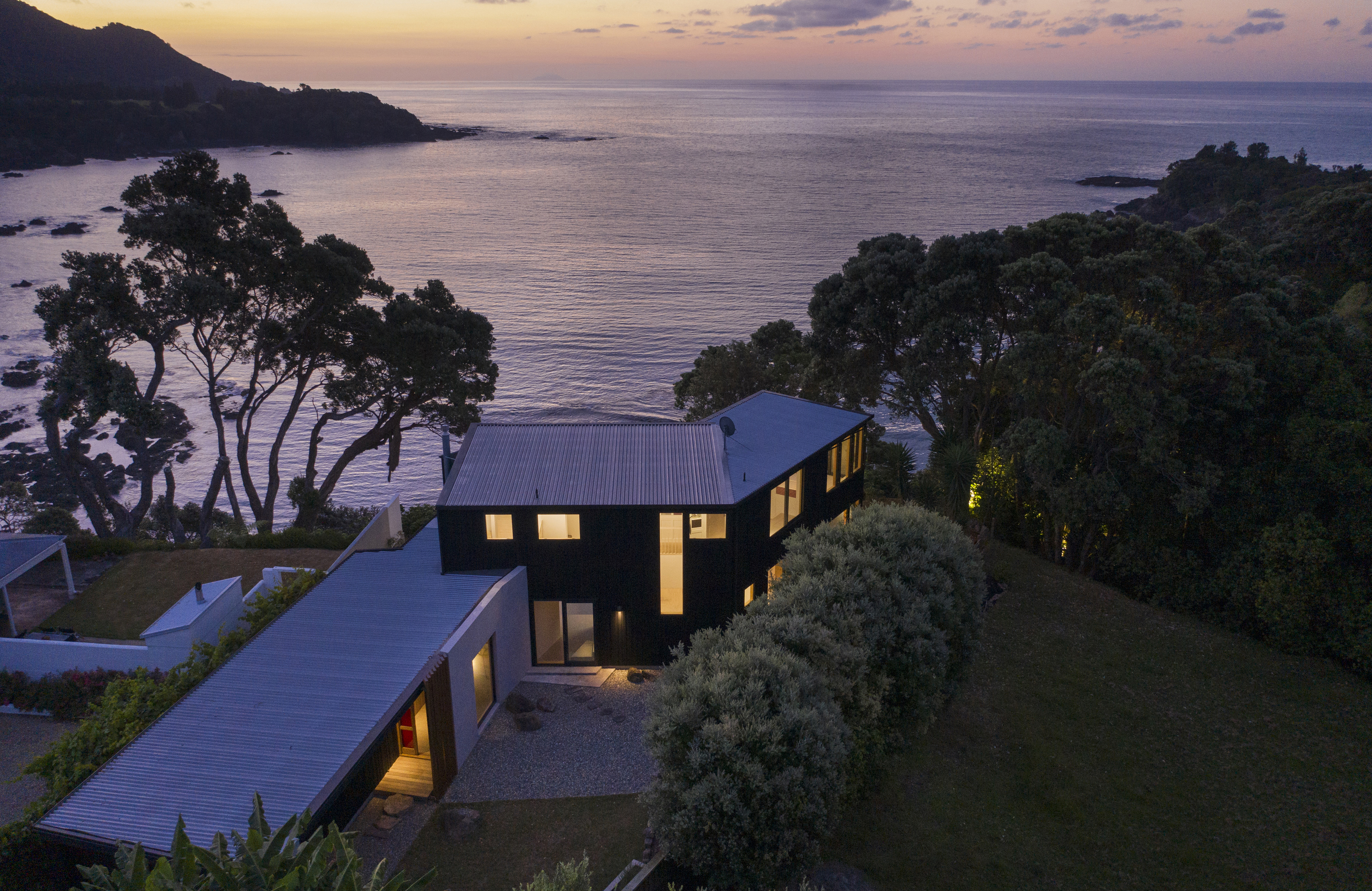 Whanarua Bay House