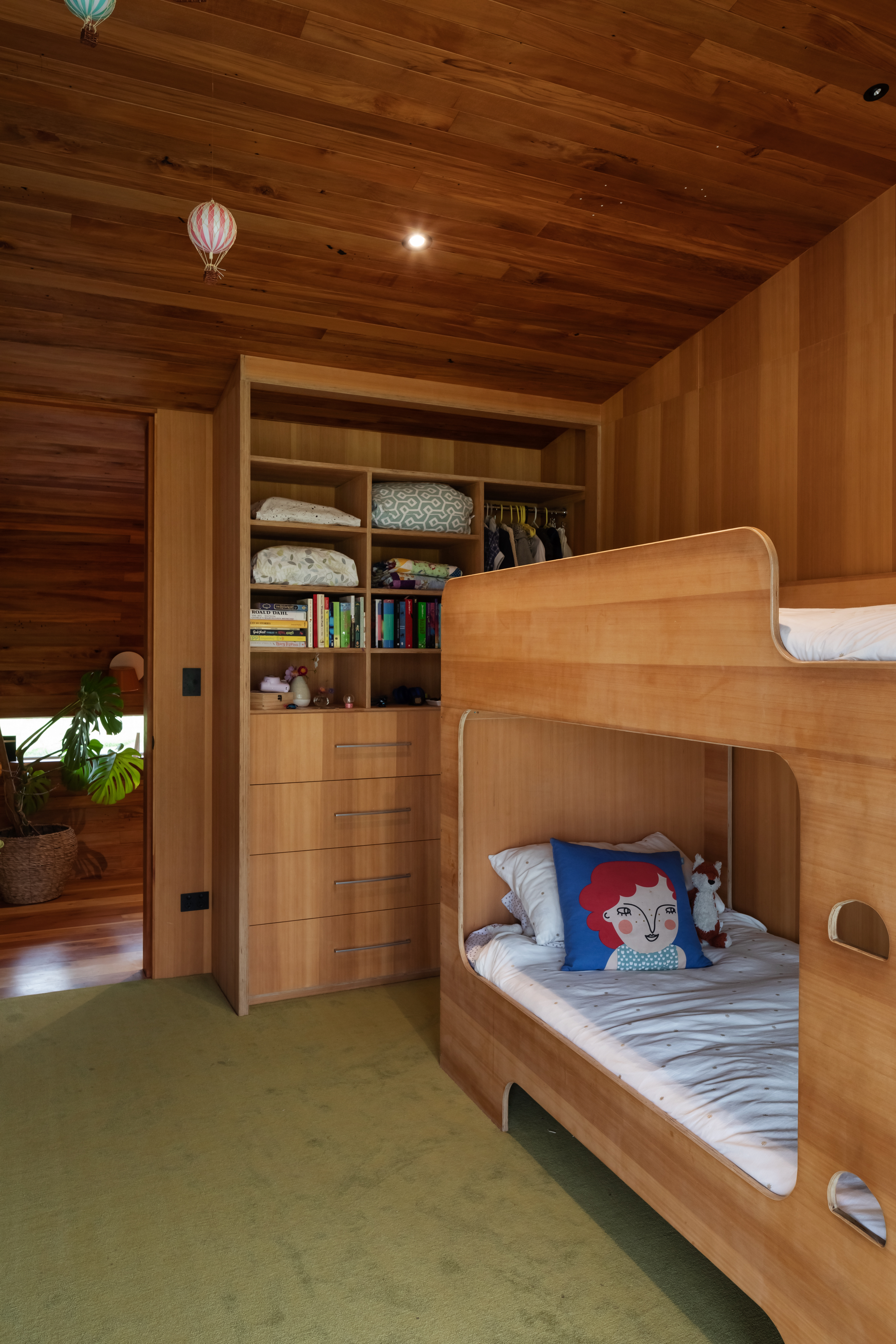 Gustorob_Patrick Reynolds Photographer_7 of 10.jpg