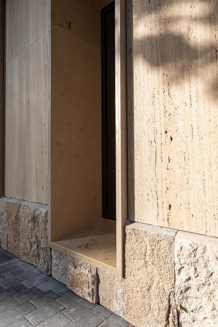 Shortland & Fort Commercial Lobby