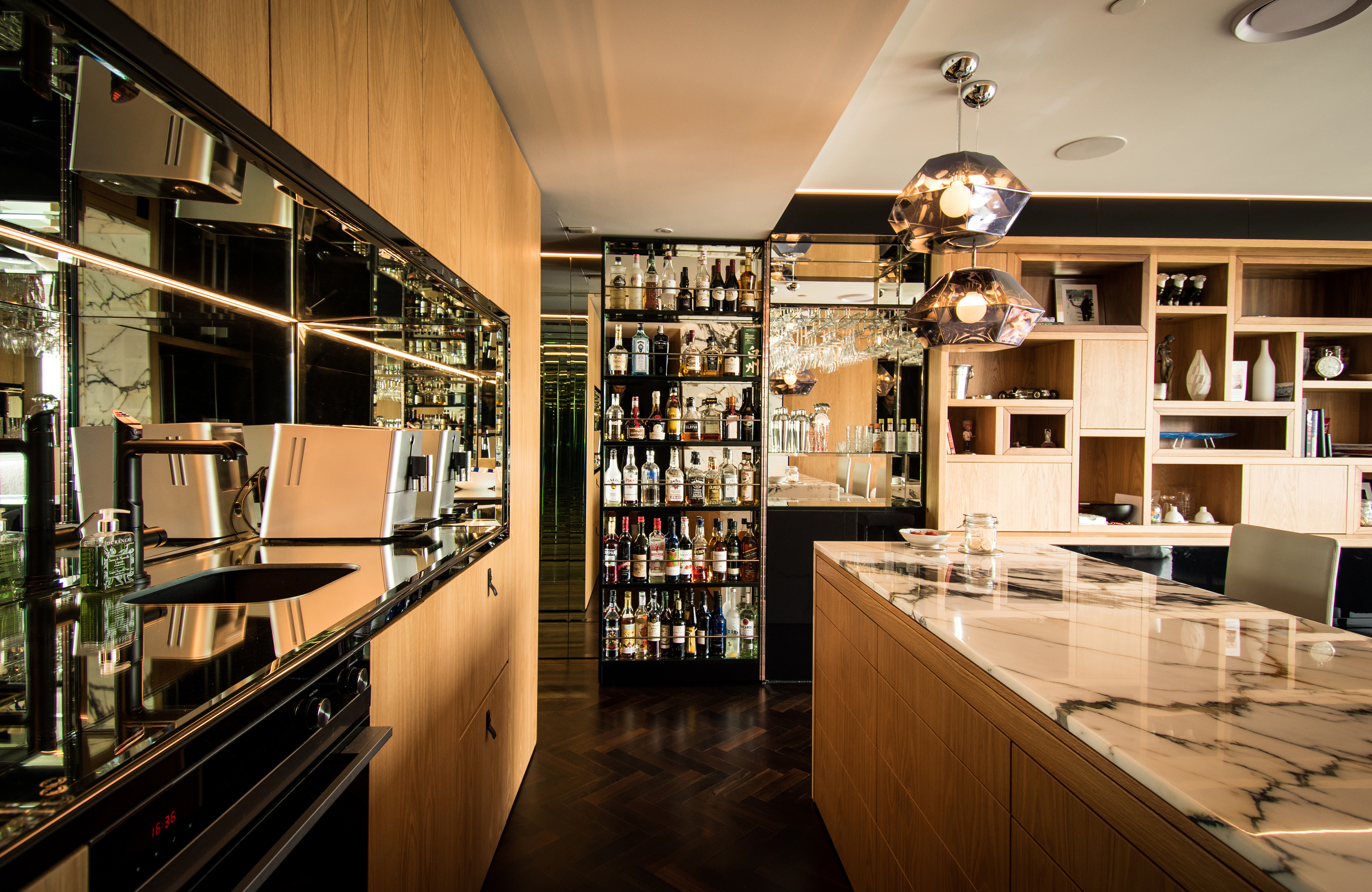 802 Parkin Apartment