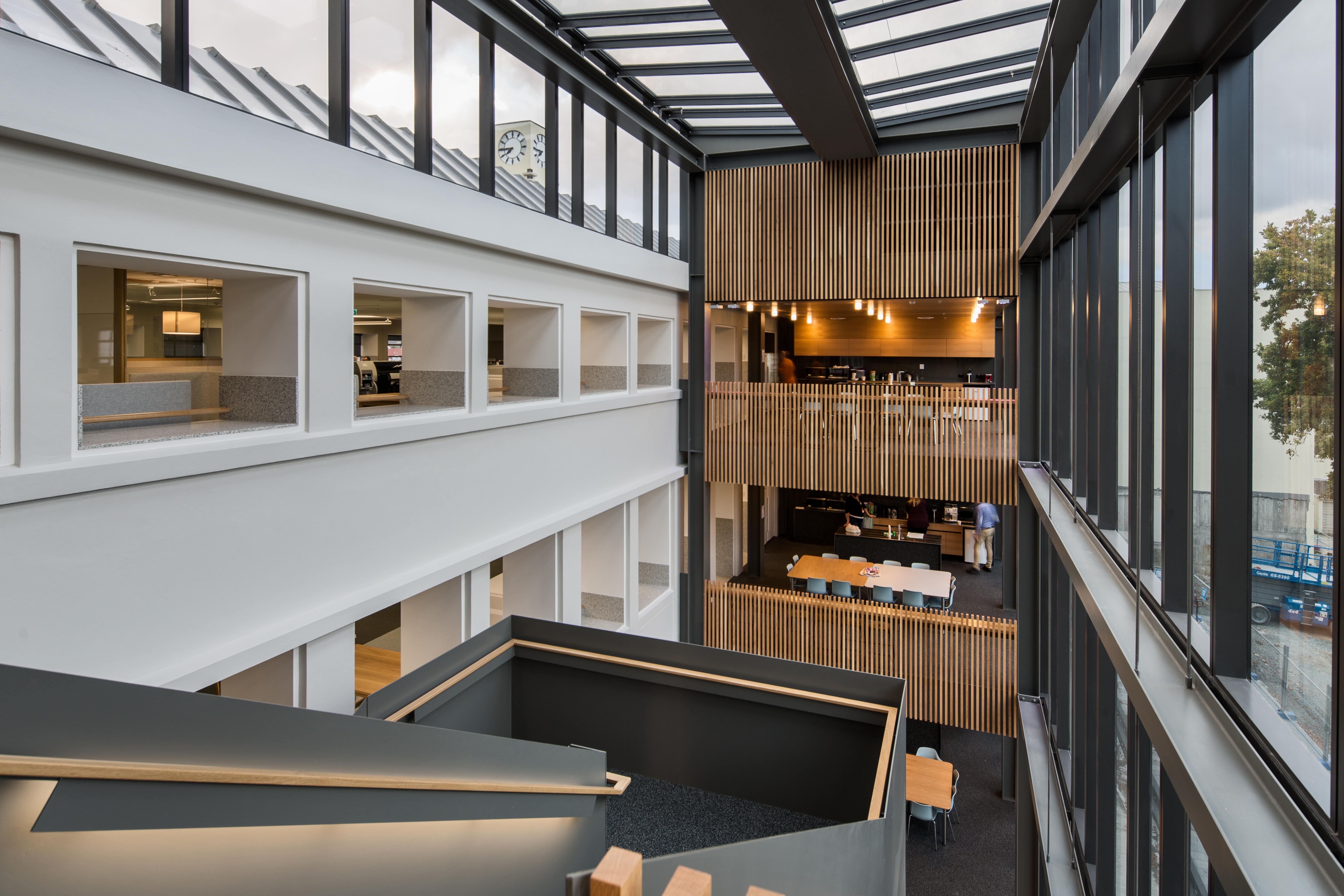 hcc-refurbishment-atrium-7of10