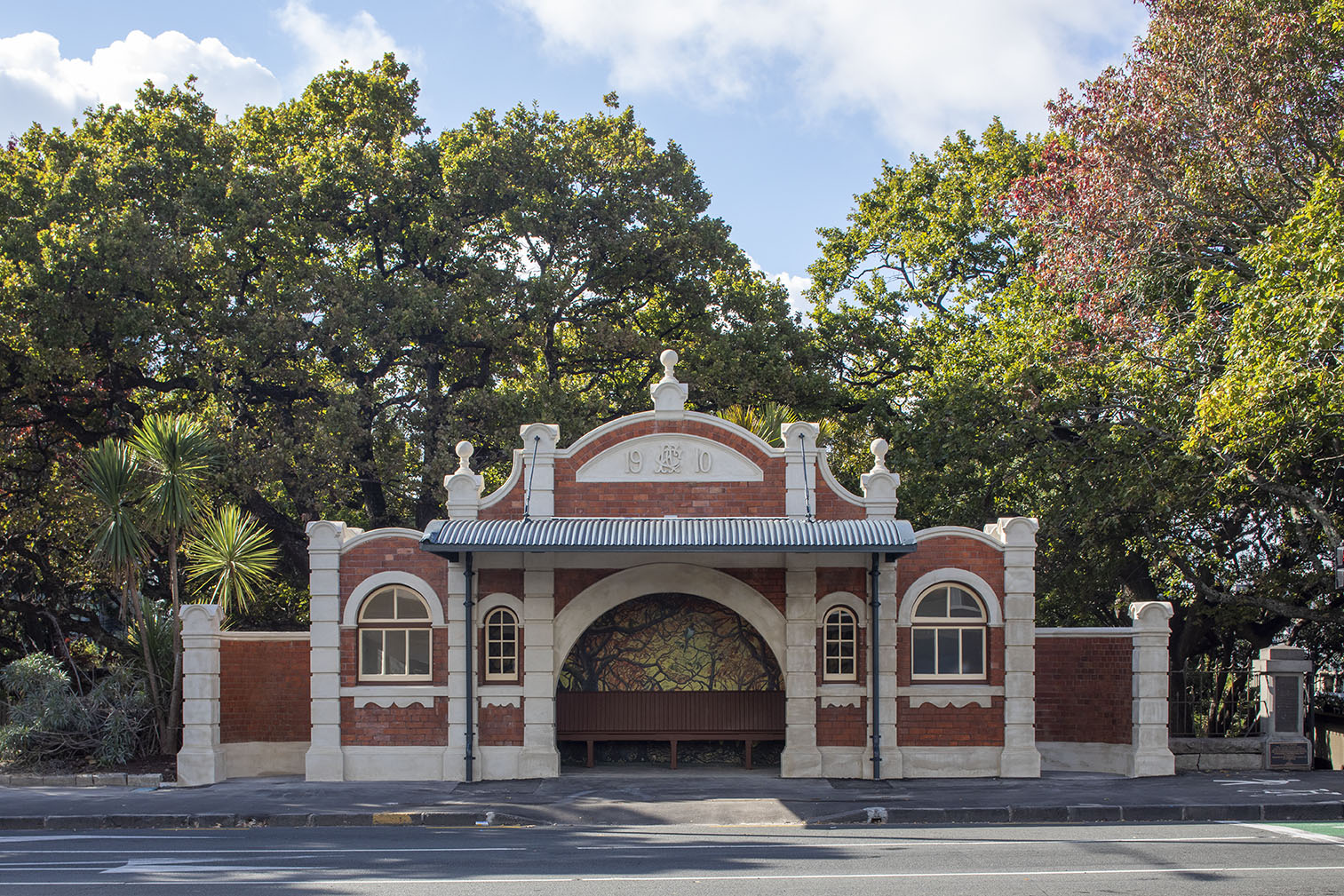 Symonds Street Public Conveniences & Shelter