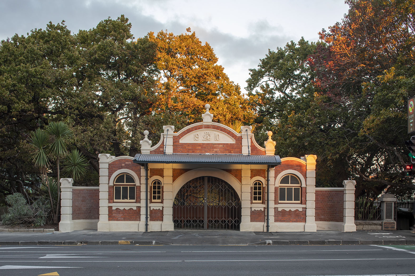 Symonds Street Public Conveniences & Shelter