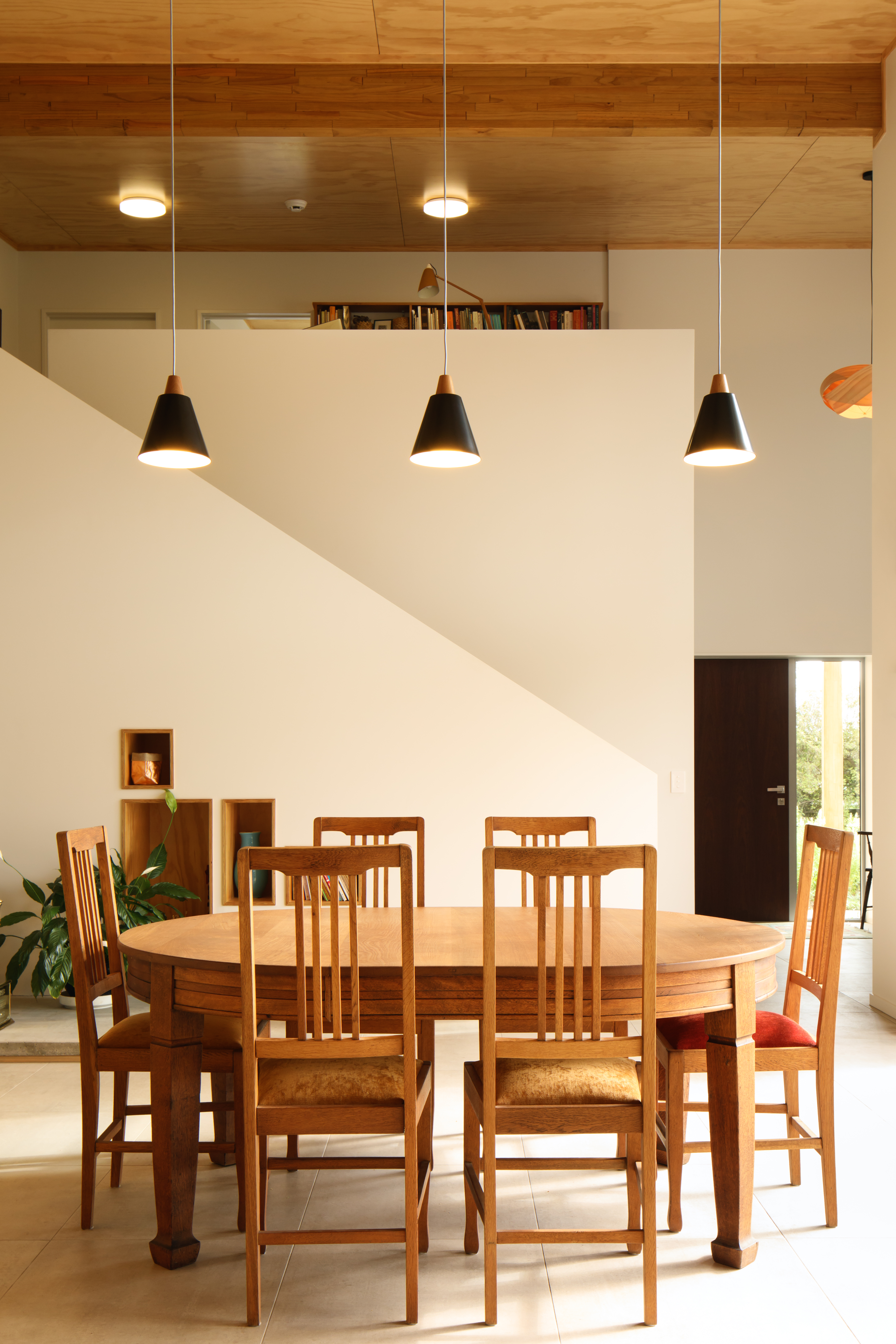 wairarapa-hay-barn---mezzanine-dining--7-of-8