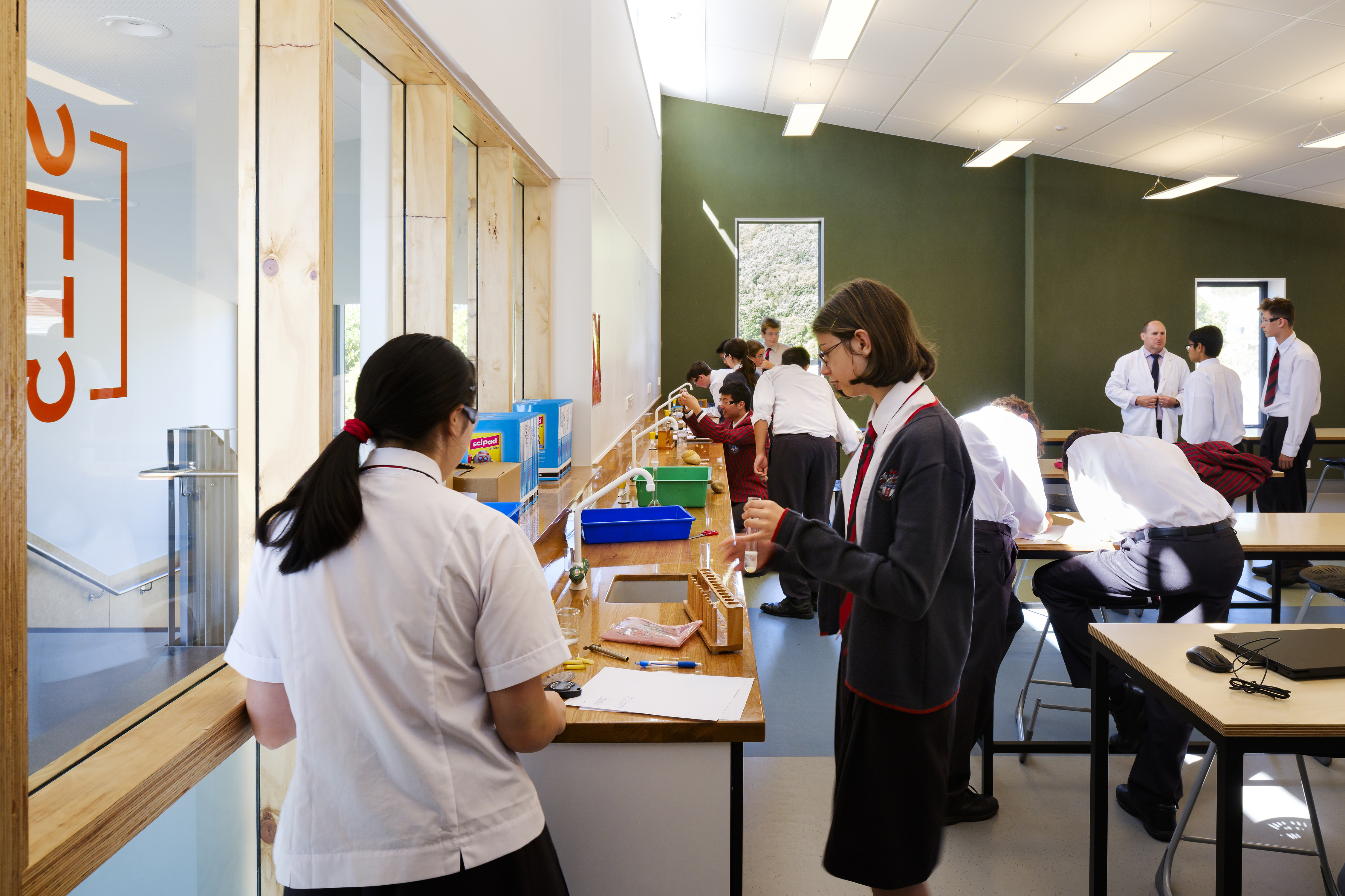 McKinnon, Scots College