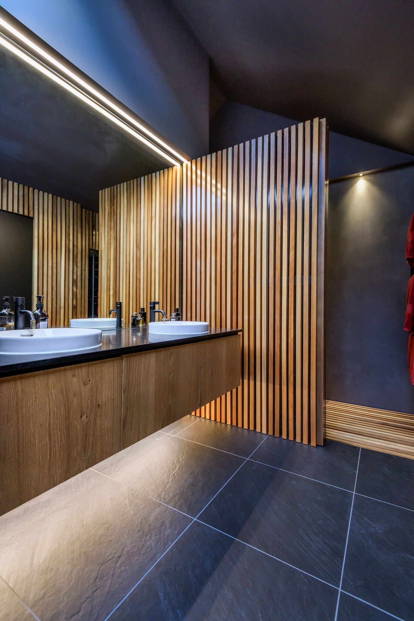 Hawthorne St House_Ensuite_9 of 10