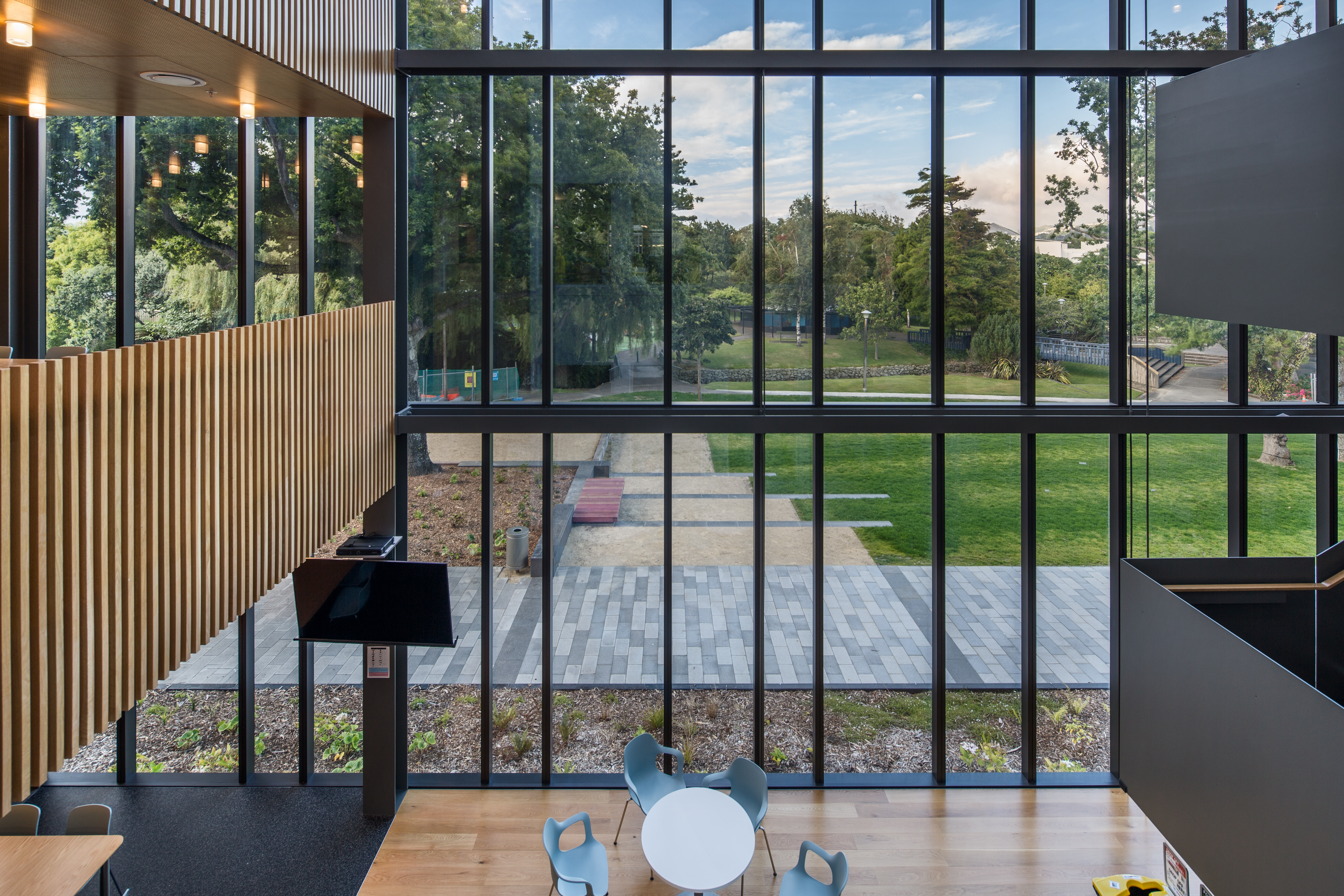 hcc-refurbishment-atrium-5of10