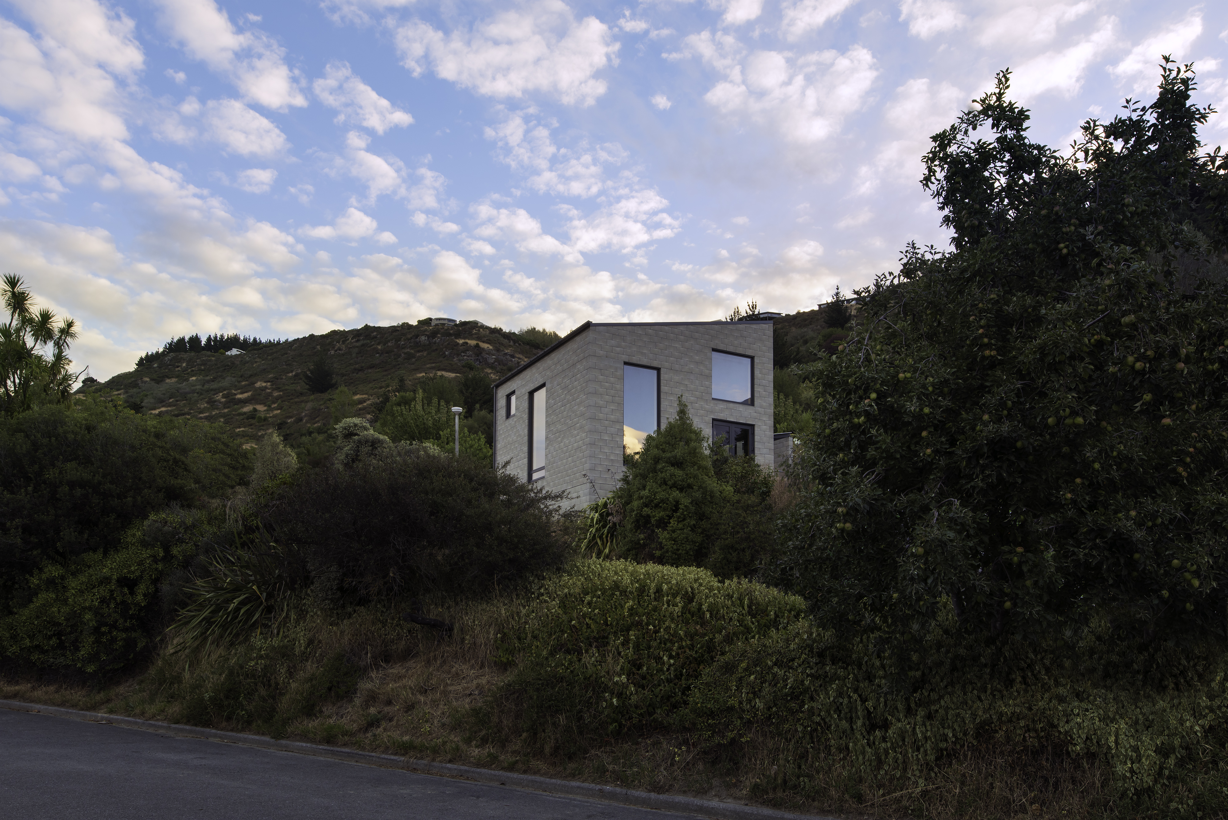 h01 house