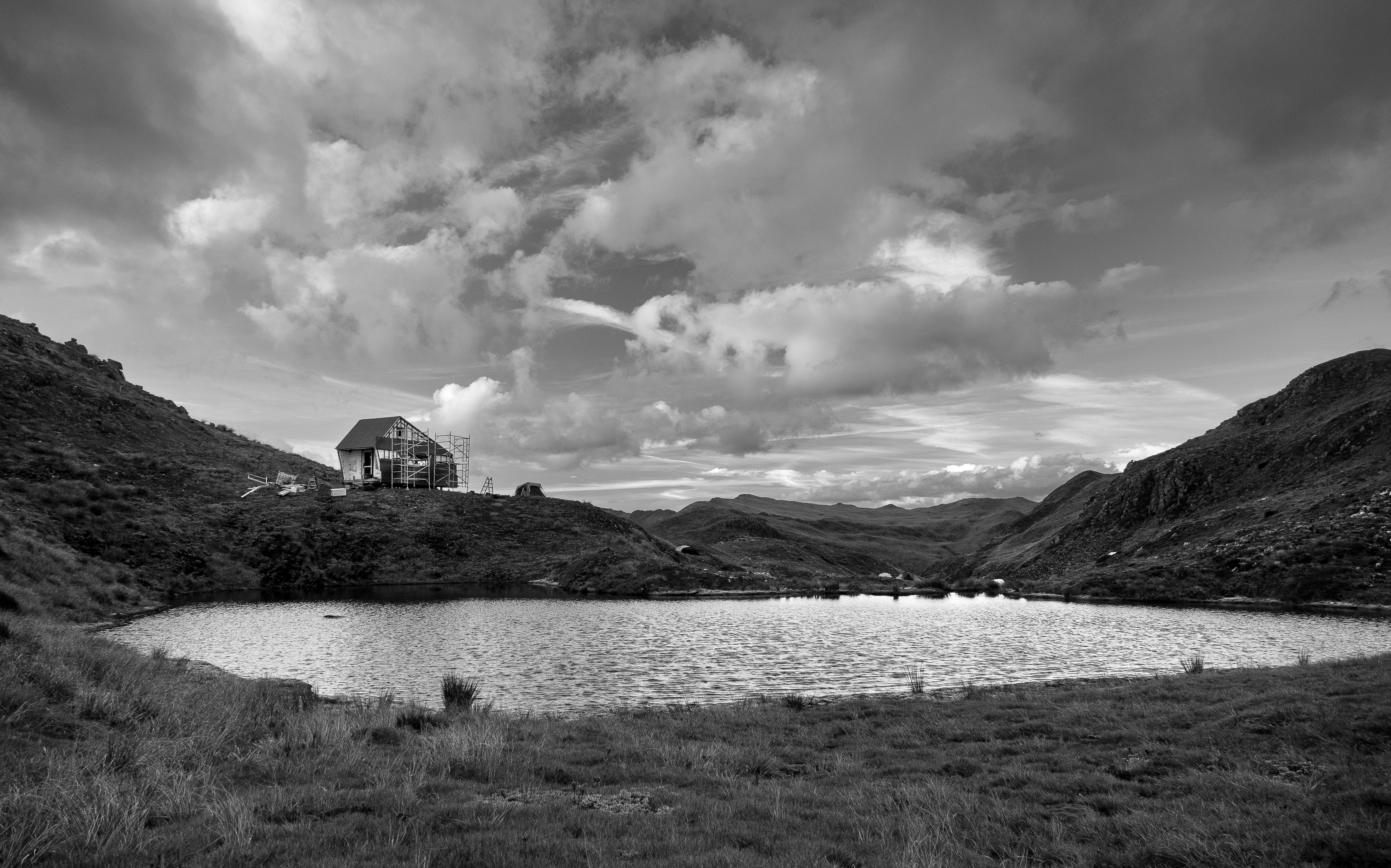 4YY4VGOIEJEEUVC_BrassMonkey_The_hut_looking_north_across_the_tarn_Graeme_Jacobs_Photography_8.jpg