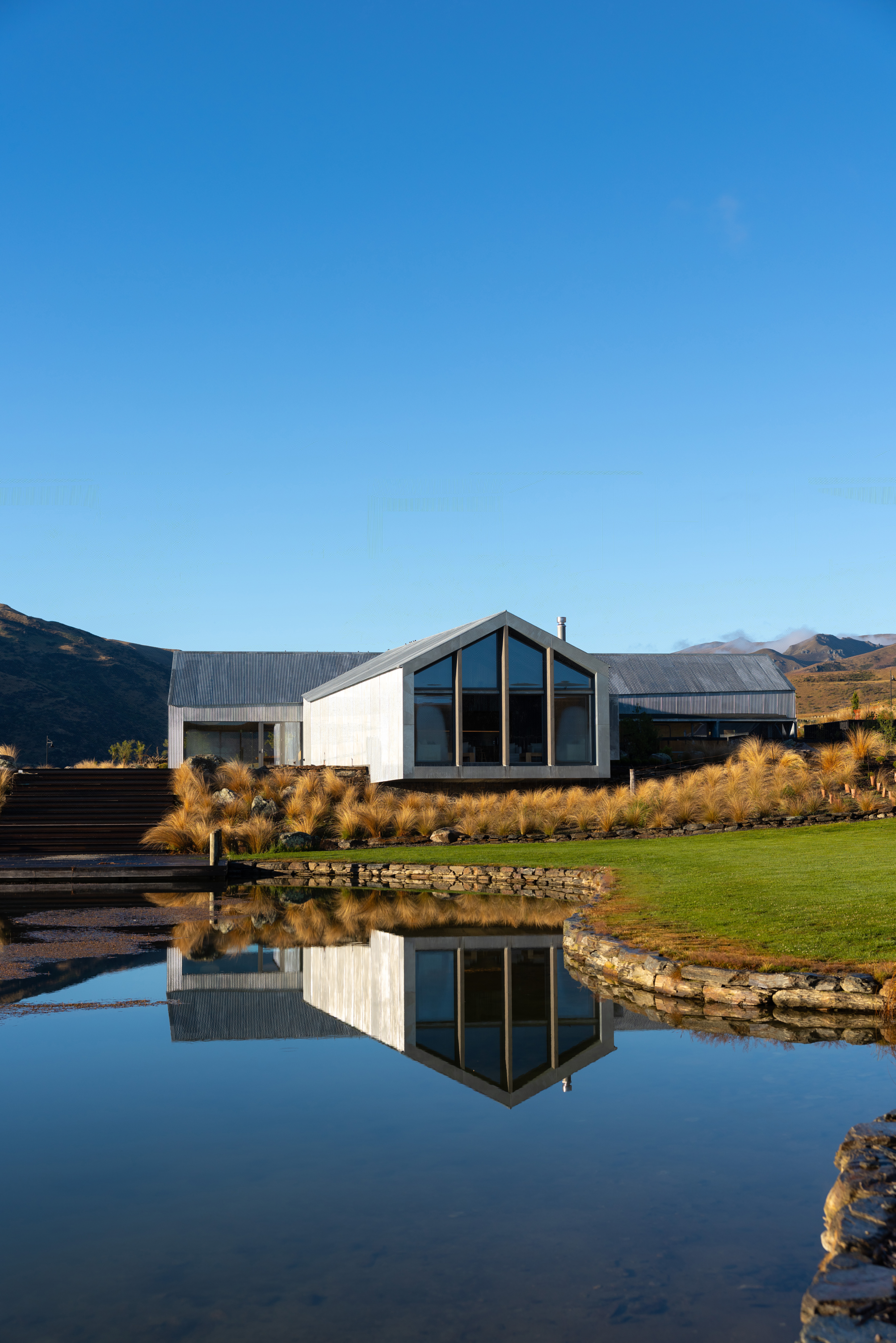 U3Z7IYEE8Y6HZ2M_Mount_Cardrona_Station_-_Homestead_North_Elevation_Jono_Parker_10.jpg