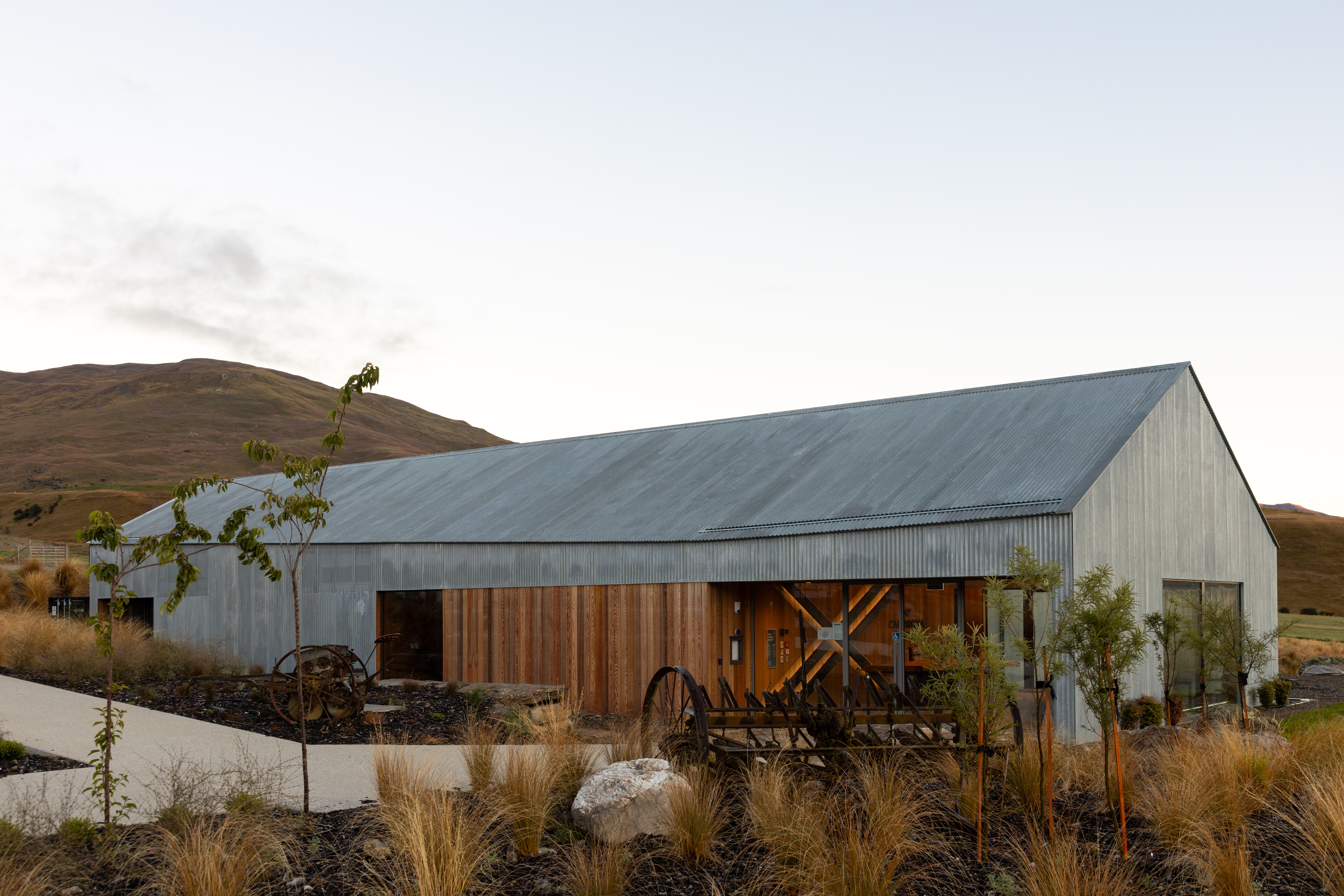 U3Z7IYEE8Y6HZ2M_Mount_Cardrona_Station_-_Homestead_South_East_Elevation_Jono_Parker_3.jpg