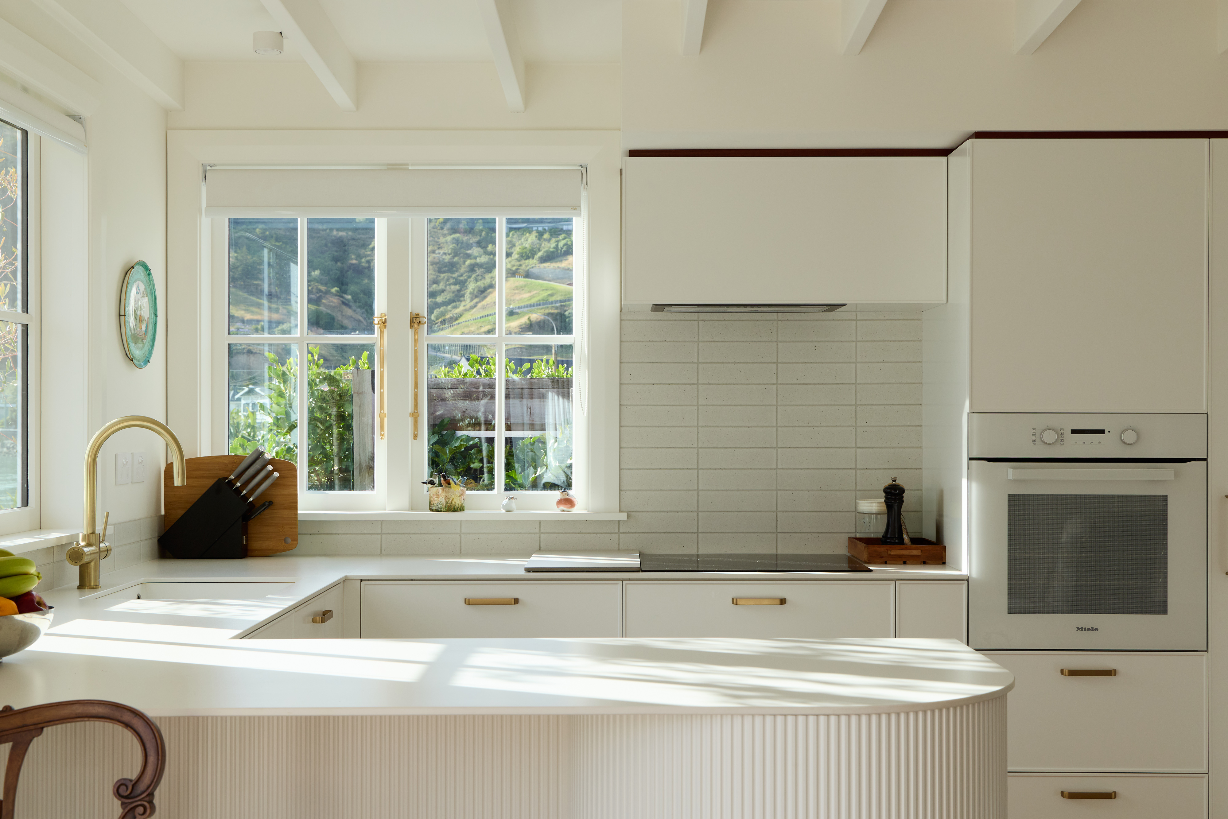 XKDLLF6X5U4J5I4_The_Red_Cottage_Kitchen_Sarah_Rowlands_Photography_5.jpg