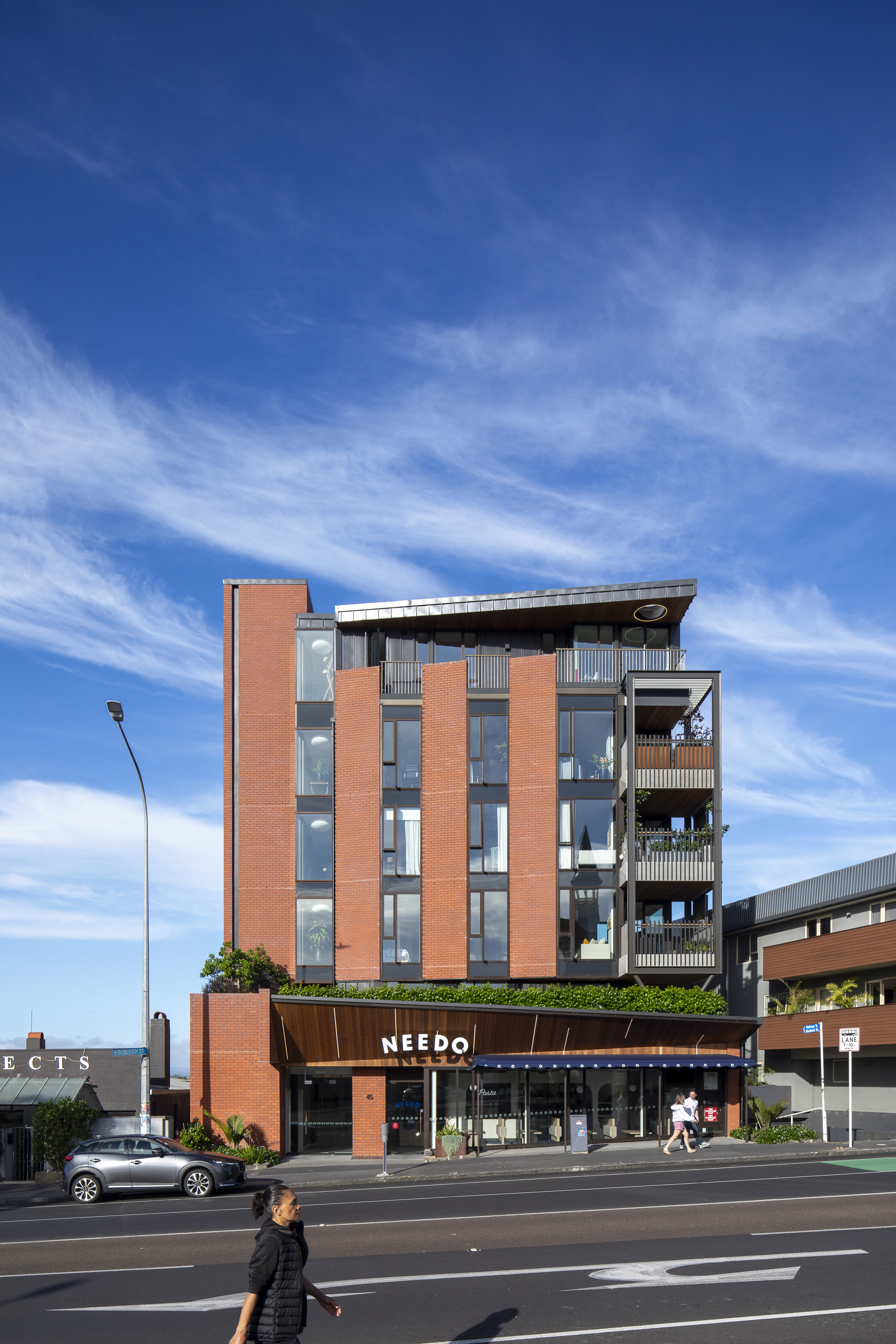 0ONYDLCCKSKZIS8_45_Mt_Eden_Front_Exterior_East_Elevation_Patrick_Reynolds_2.jpg