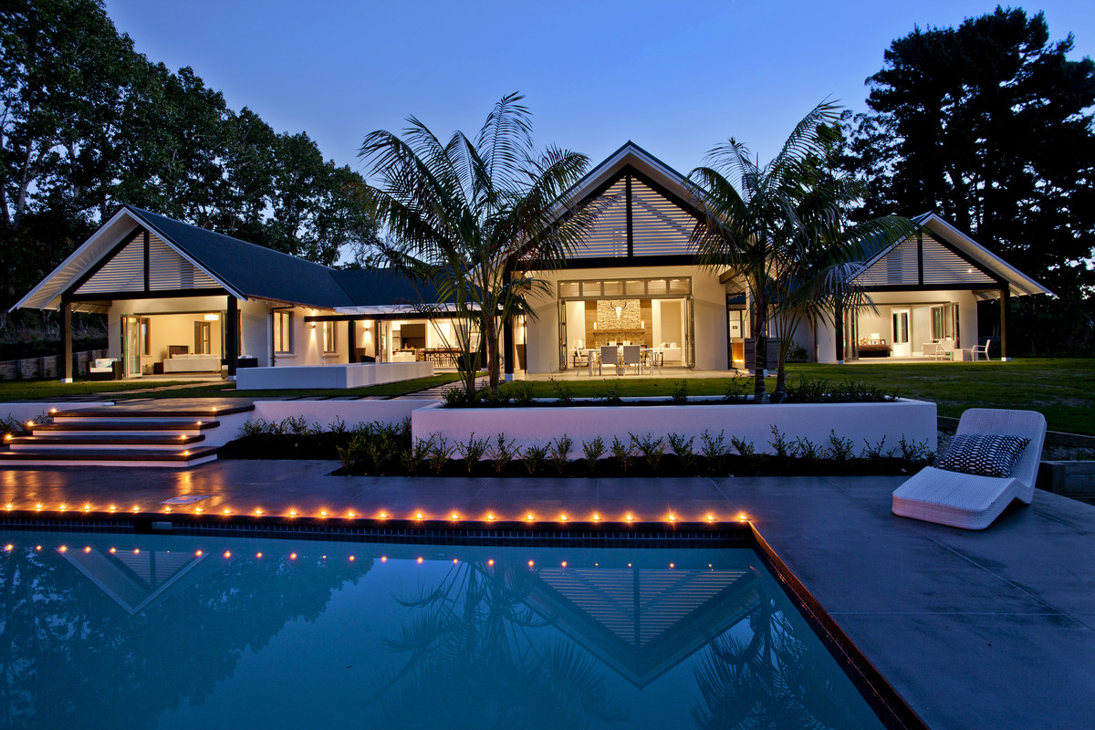083 - Open2view ID266468 - Screen Rd.jpg