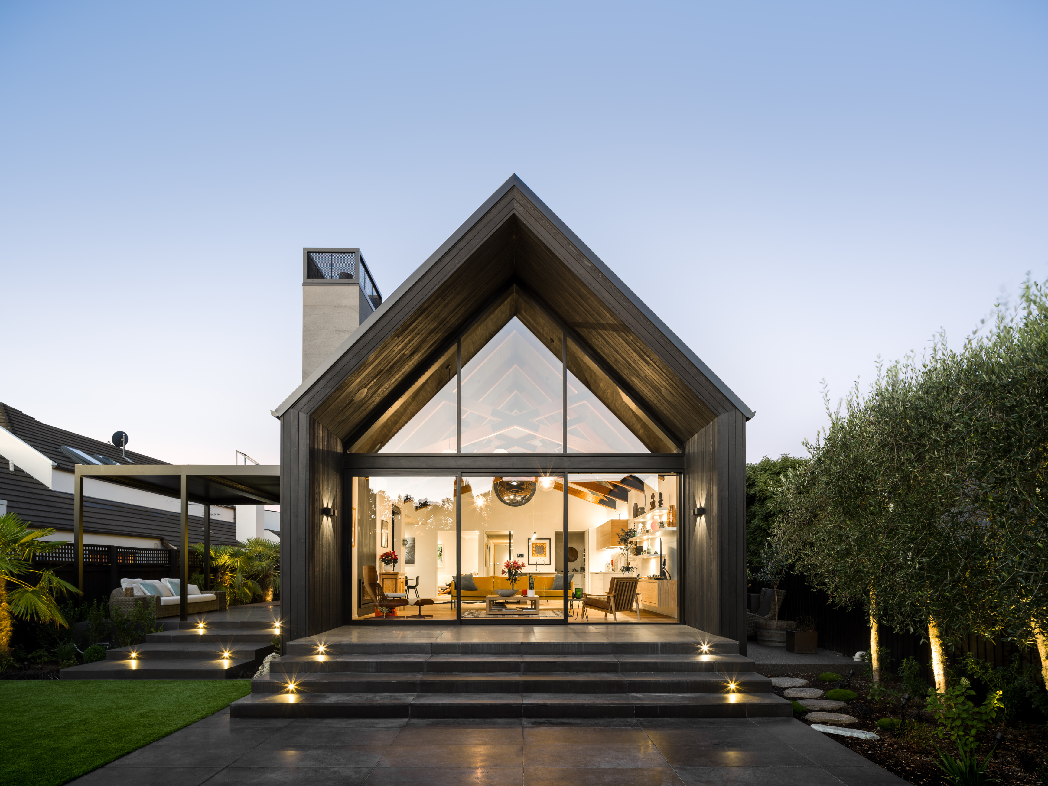 Twenty Five Queens_west elevation_Lightforge_5.jpg