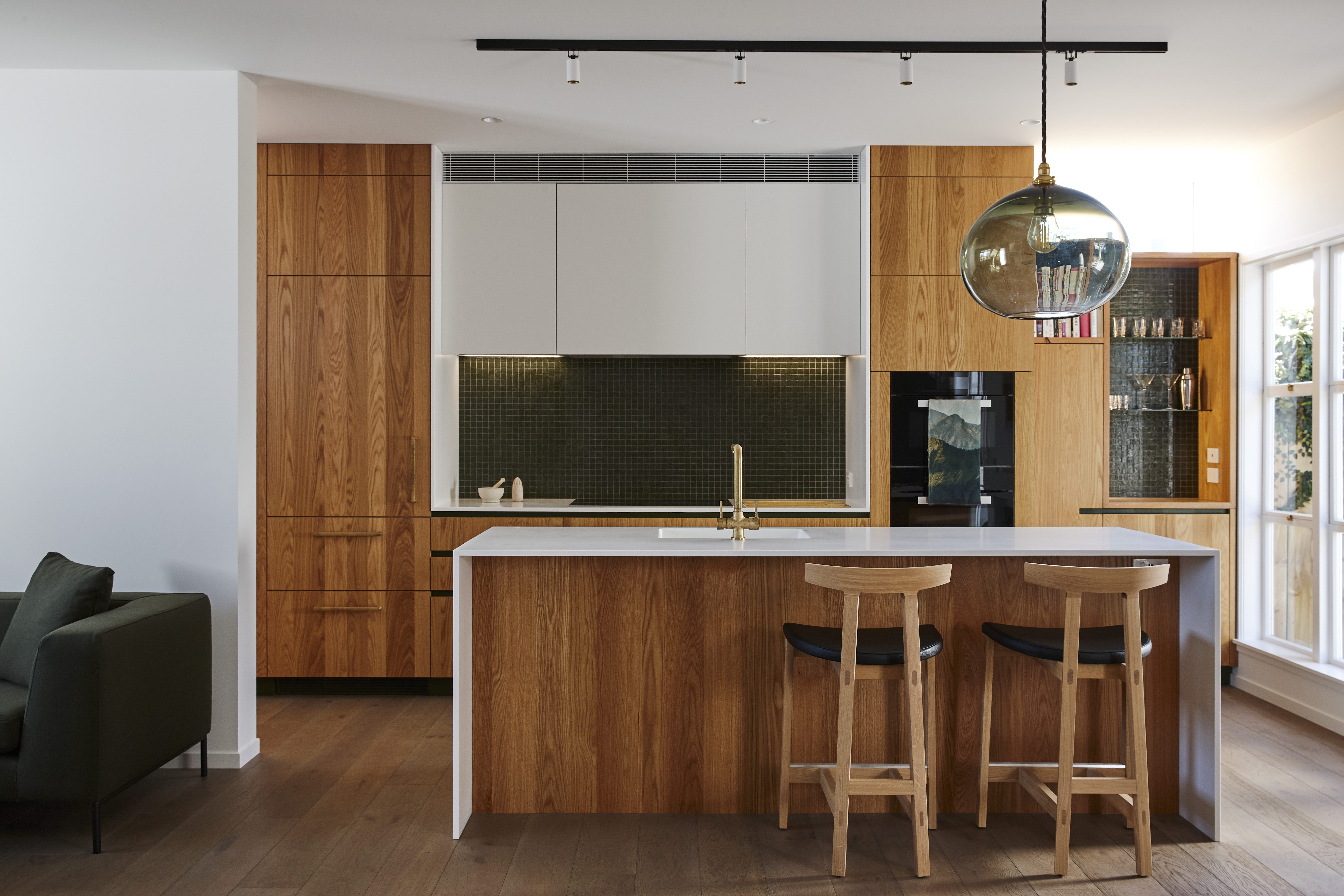 Lloyd Hartley - Clare's Place 01