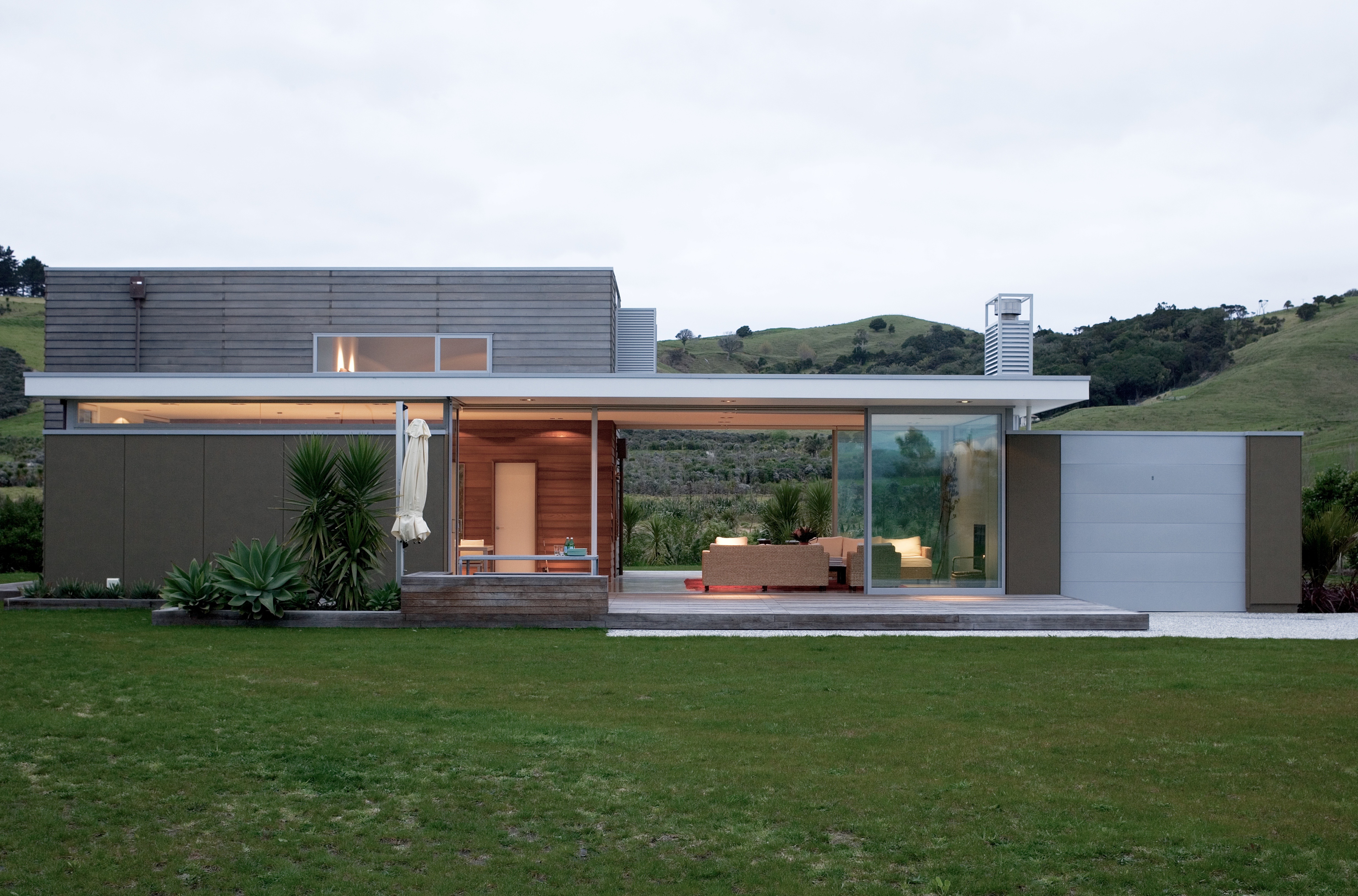 0_Omaha Beach House_KoiaArch.jpg