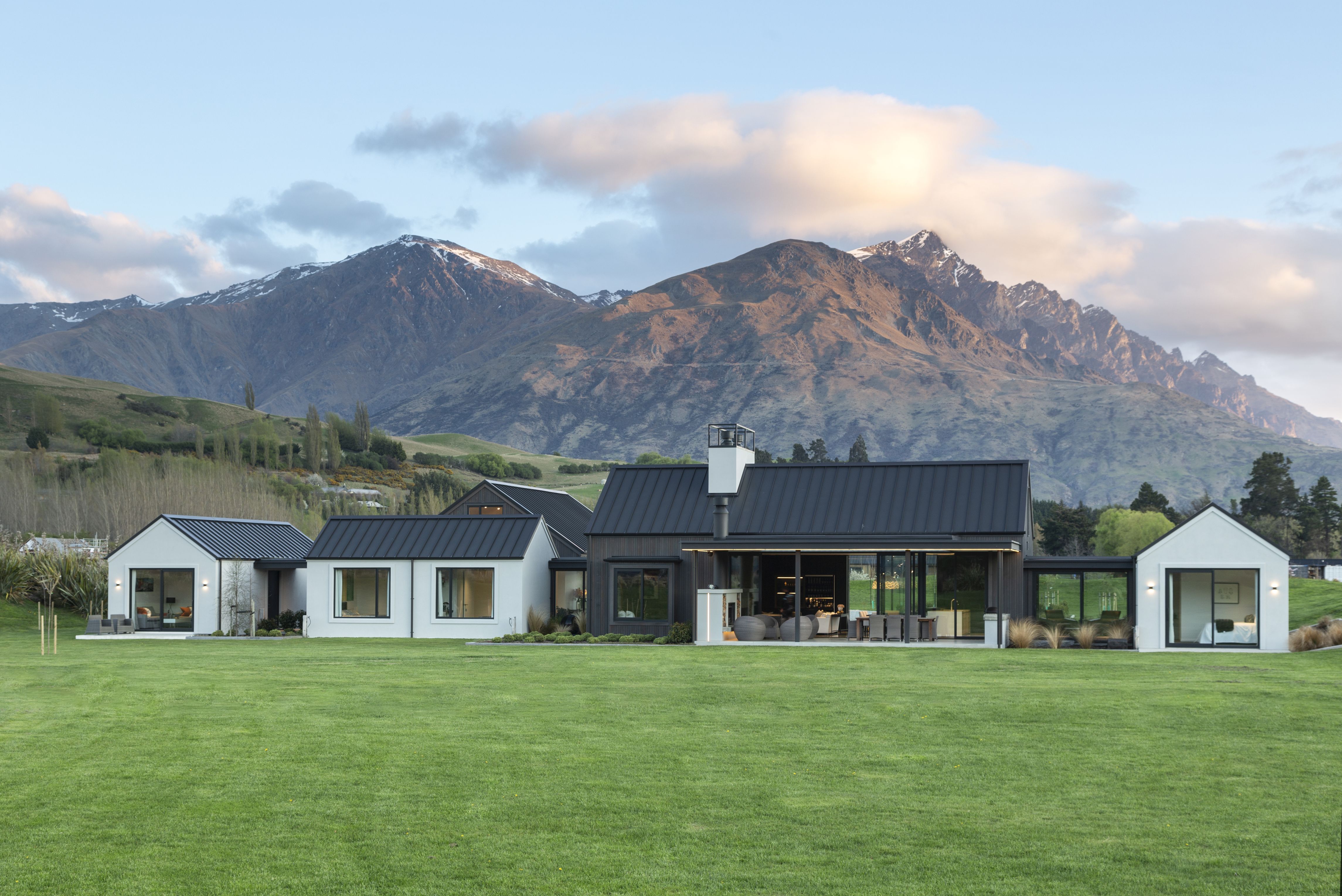 Lower Shotover Road House