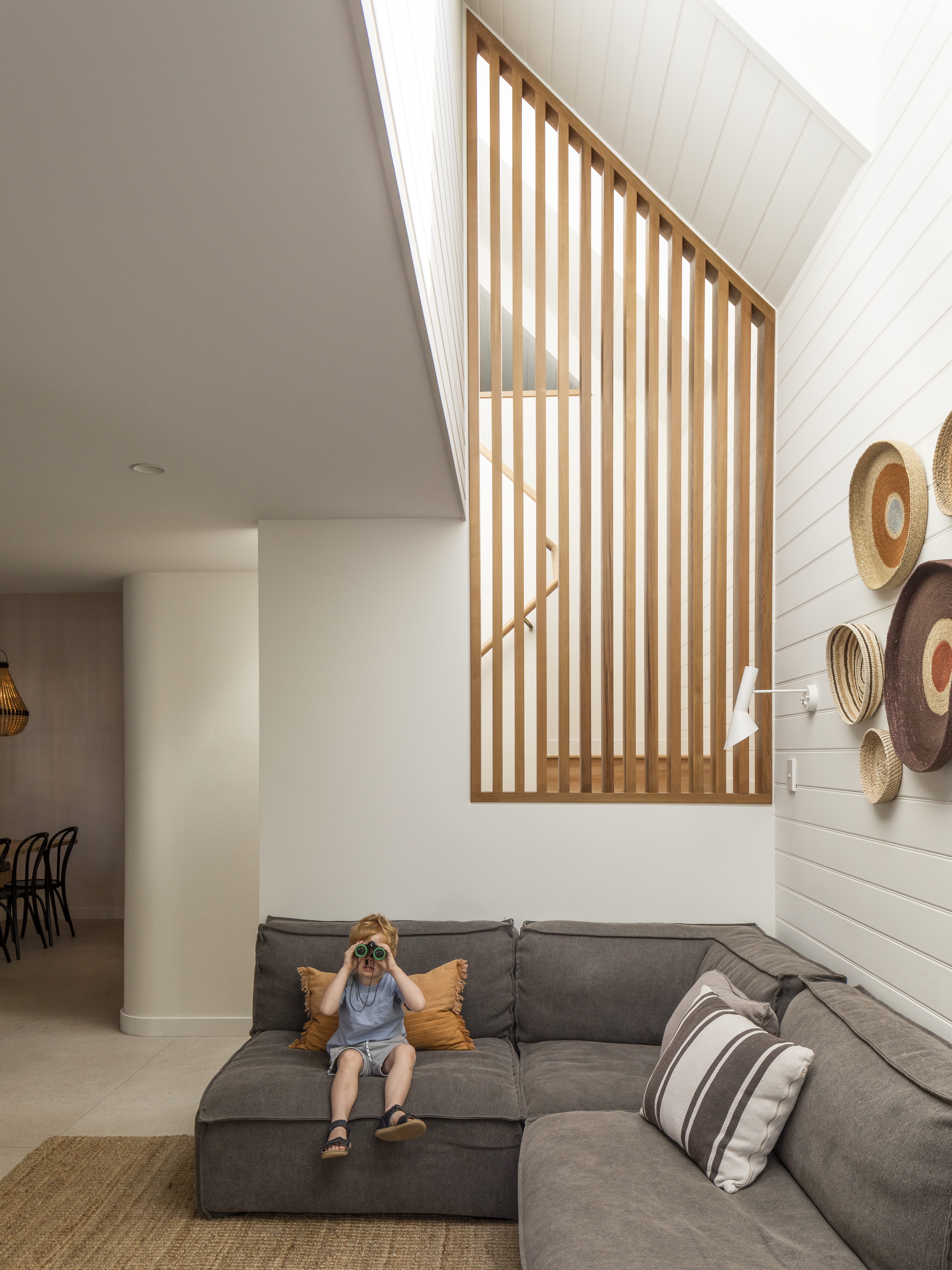 Lloyd Hartley - Tight & Light 01